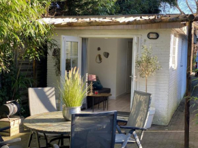 Studio Lief Bergen binnen, bij bos duin en dorp